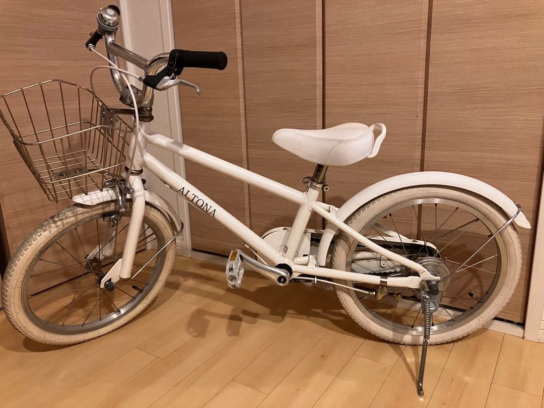 【直接引取(埼玉)】18インチ 子供用自転車 ALTONA ホワイト 軽量