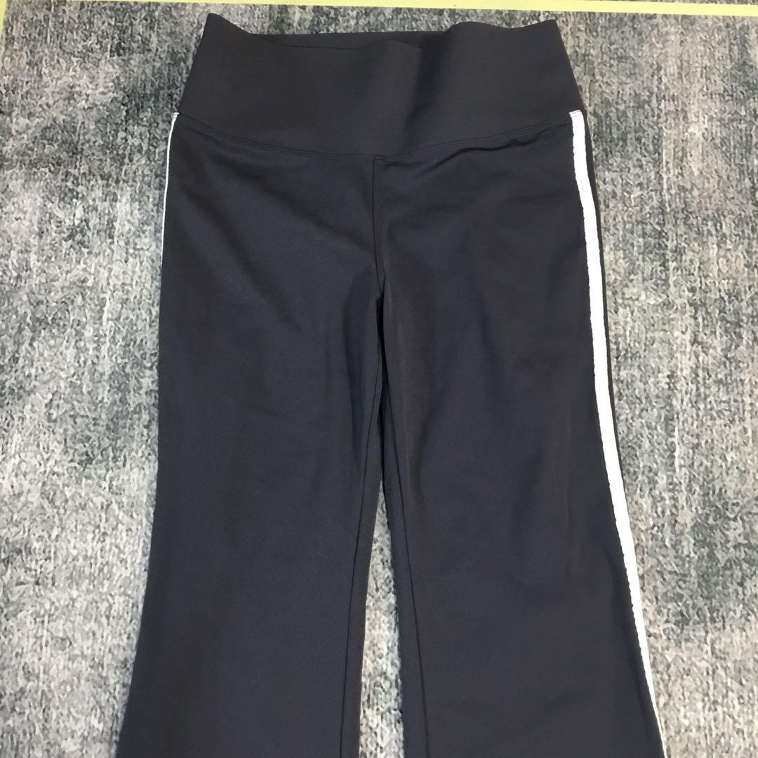 LULULEMON☆ 黒 フレア ヨガパンツ サイドストライプ