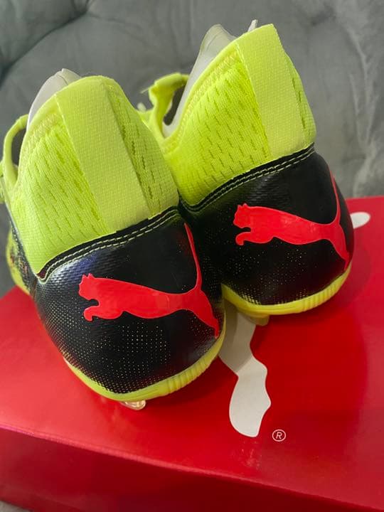 新品未使用品　puma プーマ　サッカー　スパイク　26.0cm イエロー