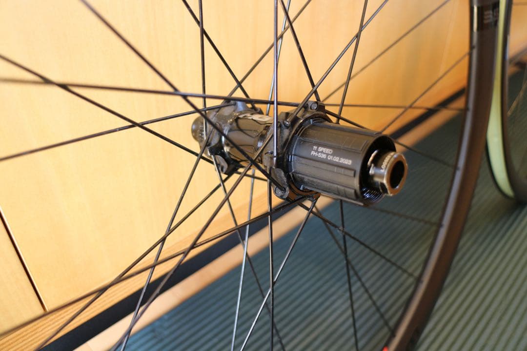 【未使用】Hollowgram 35 カーボンディスクホイール　シマノ11s