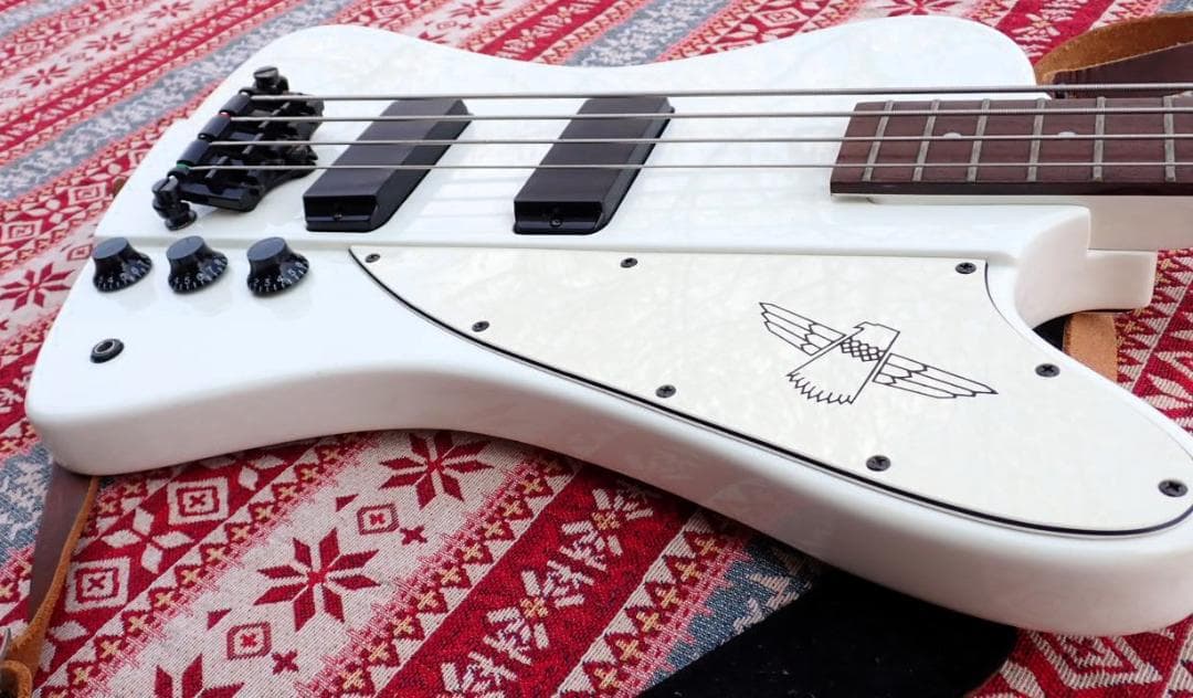 hxm1126 エレキベース Epiphone Thunderbird ホワイト