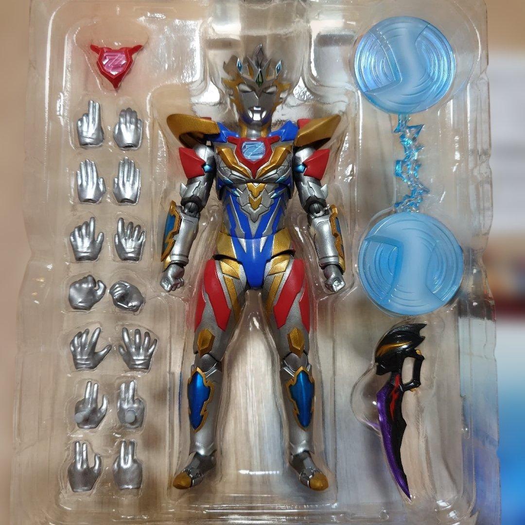 【開封品】フィギュアーツ　ウルトラマンゼット デルタライズクロー
