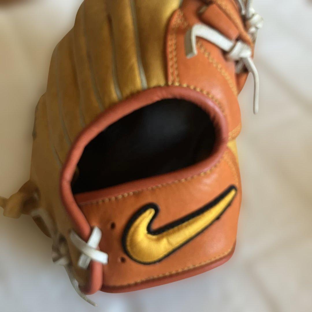 Nike 軟式グローブ オレンジとブラウン