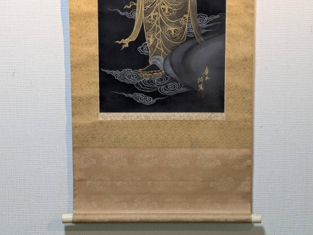 【真作】掛軸　観音菩薩立像　金彩　黒地　荘厳仏画　金描　合箱入　V165