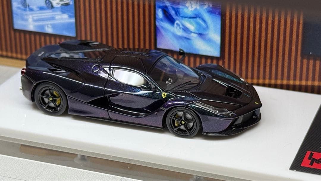 DMH 1/64 ラフェラーリ