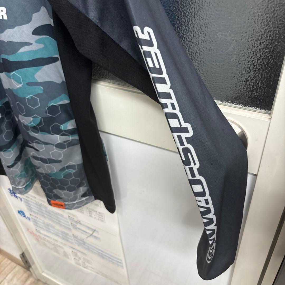 フーデッドロングスリーブＴシャツモデル5 速乾