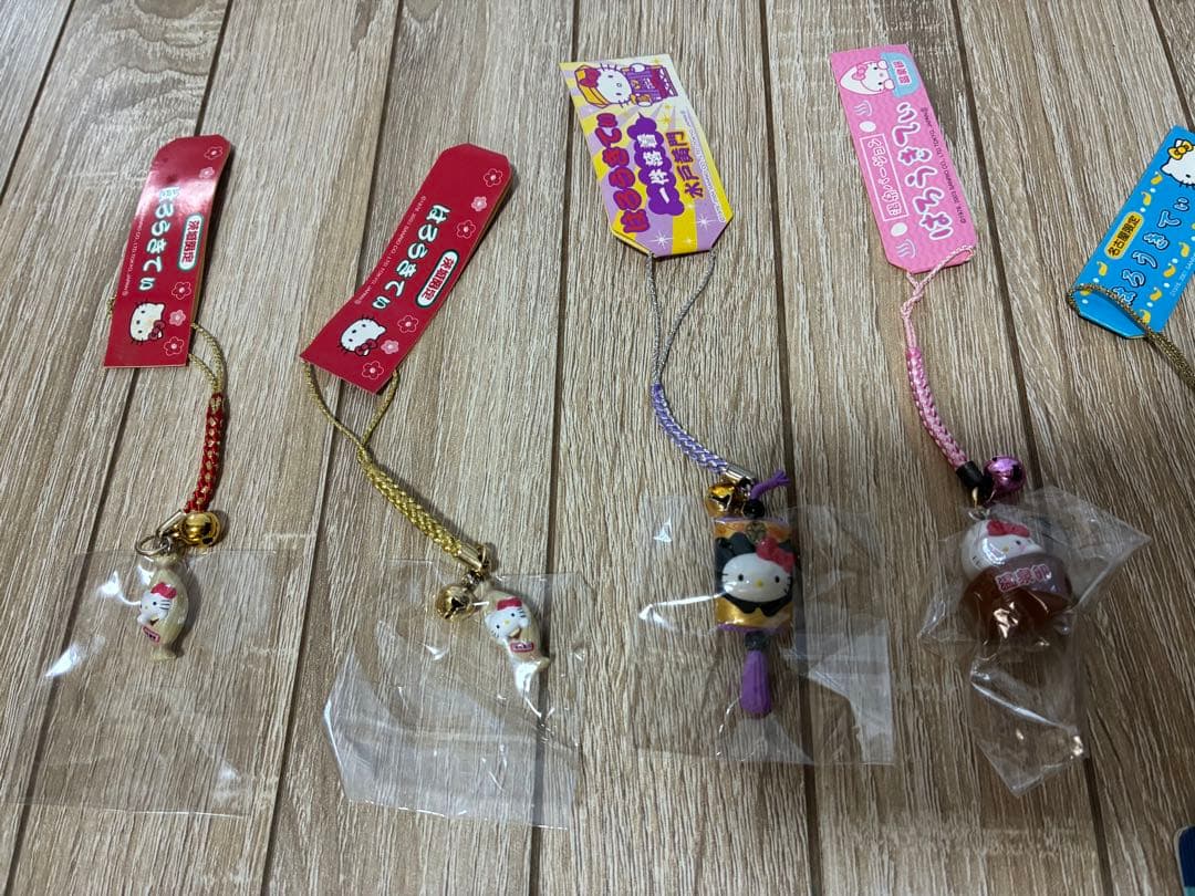 【ご当地キティ】ストラップマスコット/11個/まとめ売り