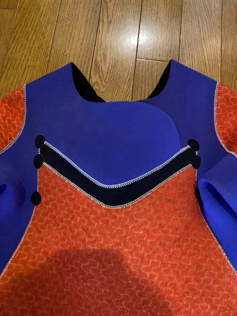 ウェットスーツ　セミドライ