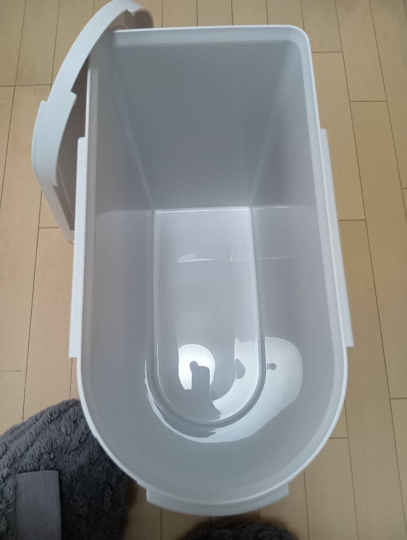 タッパーウェア キッチンキーパー　 ホワイト 蓋付き
