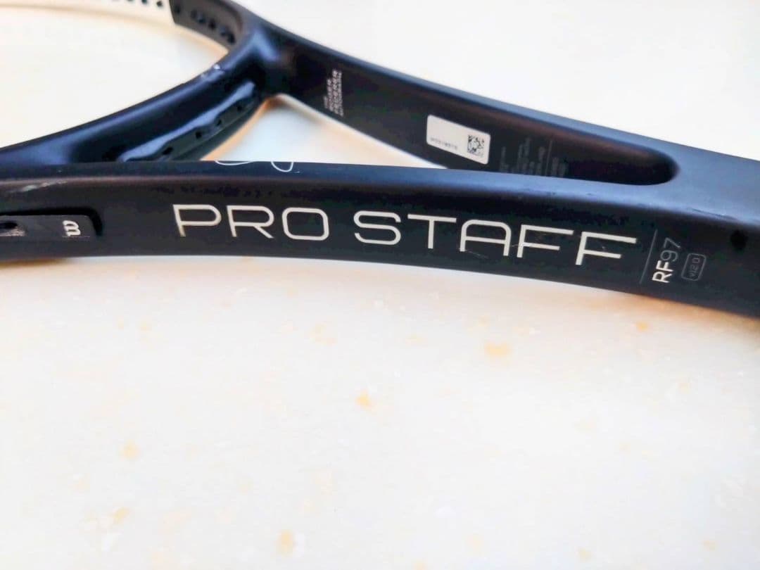 Wilson PRO STAFF RF-7 テニスラケット　フェデラー