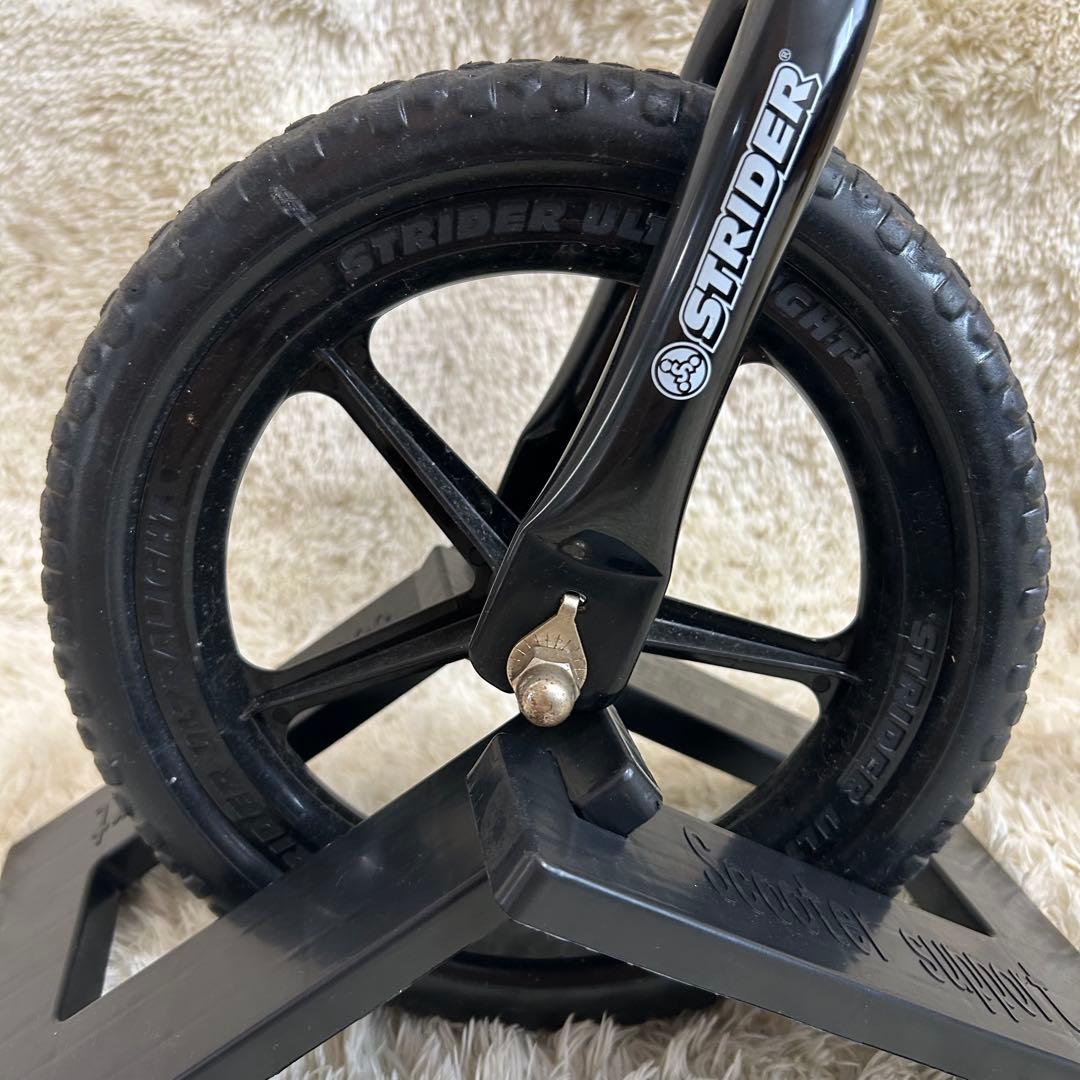 STRIDER SPORTS 12inch ストライダー イエロー　スタンド付き