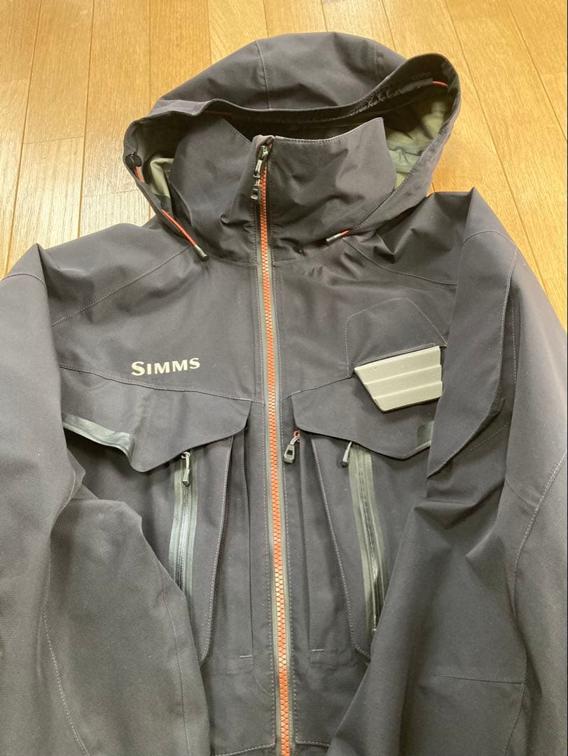 Simms G4ガイド　GORE-TEXジャケット　中古　Mサイズ