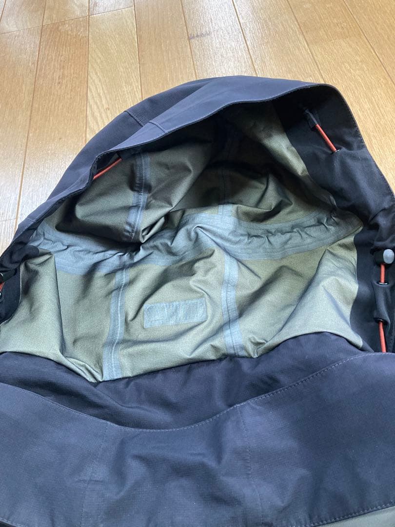 Simms G4ガイド　GORE-TEXジャケット　中古　Mサイズ
