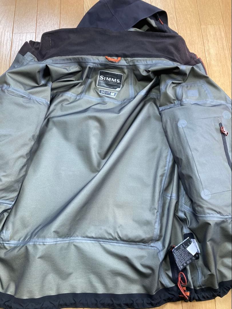 Simms G4ガイド　GORE-TEXジャケット　中古　Mサイズ