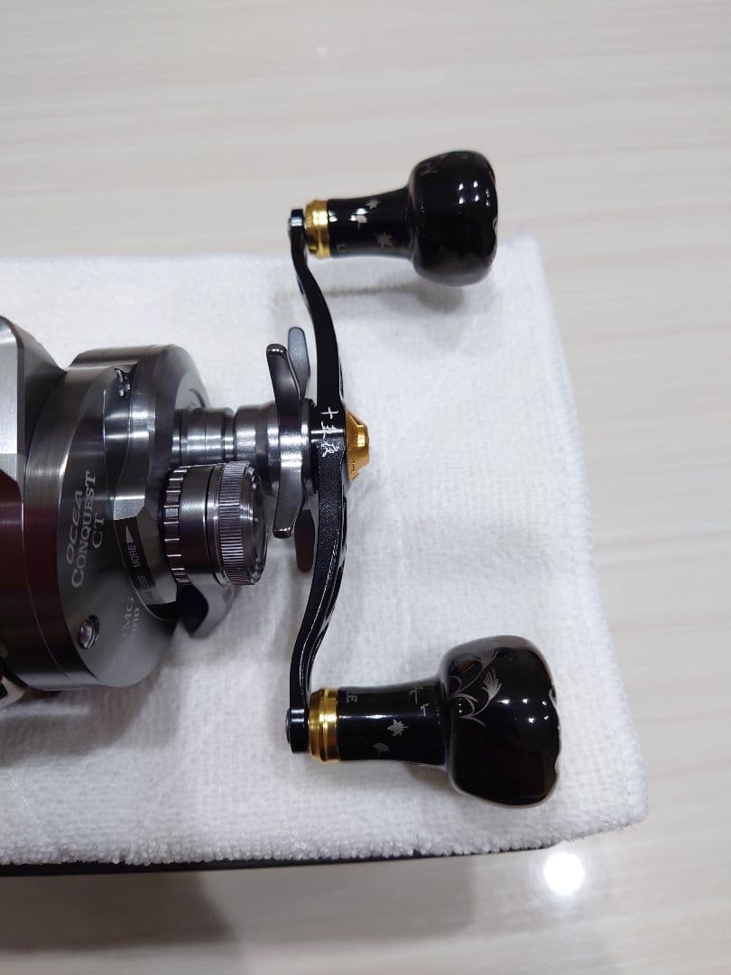 オシアコンクエストCT300HG×LIVRE CRANK110限定ハンドル付き