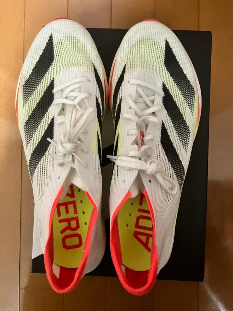 adizero タクミセン10 ホワイト/イエロー/レッド