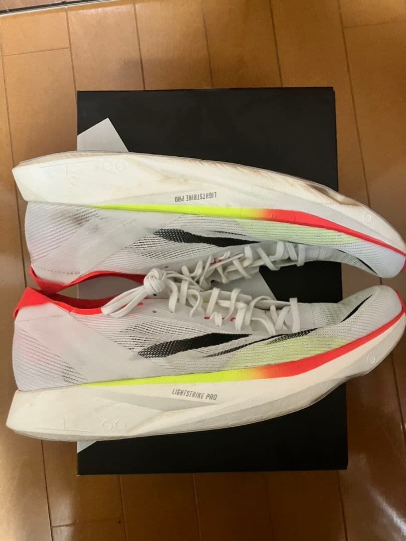 adizero タクミセン10 ホワイト/イエロー/レッド