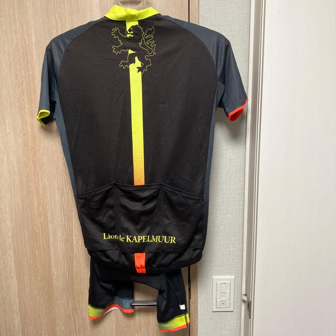Lion de KAPELMUUR サイクルジャージ・ビブショーツセット