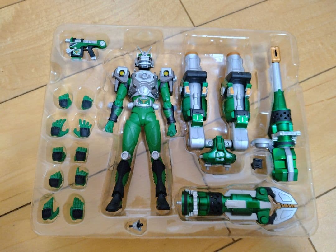 S.H.Figuartsフィギュアーツ 仮面ライダーゾルダ