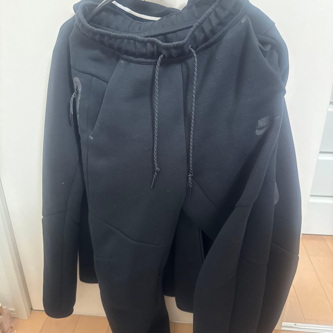 NIKEテックフリース 黒 上m下sサイズ