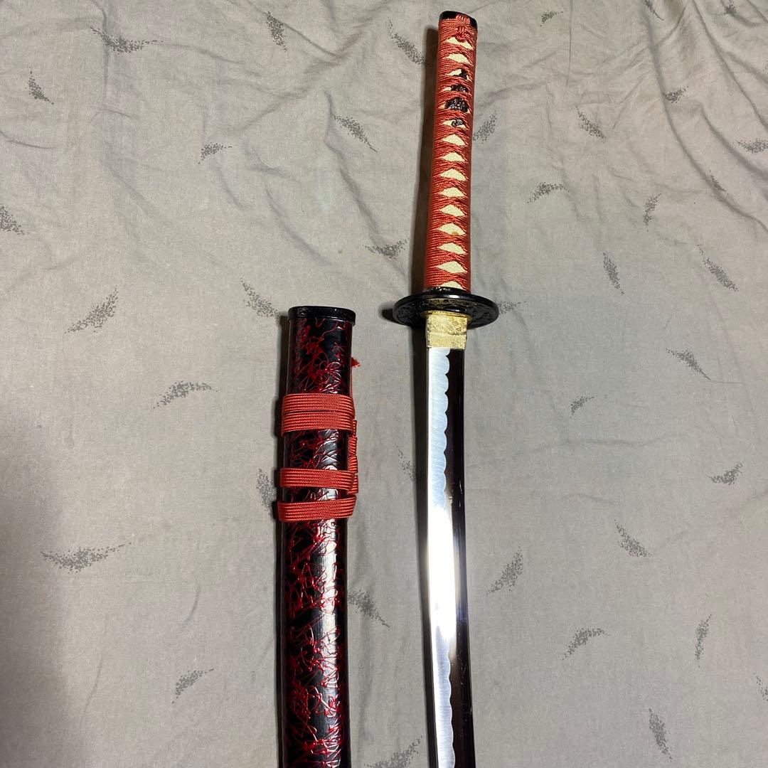 上級模造刀 赤柄 雲龍楕円鍔 乱れ赤糸黒鞘