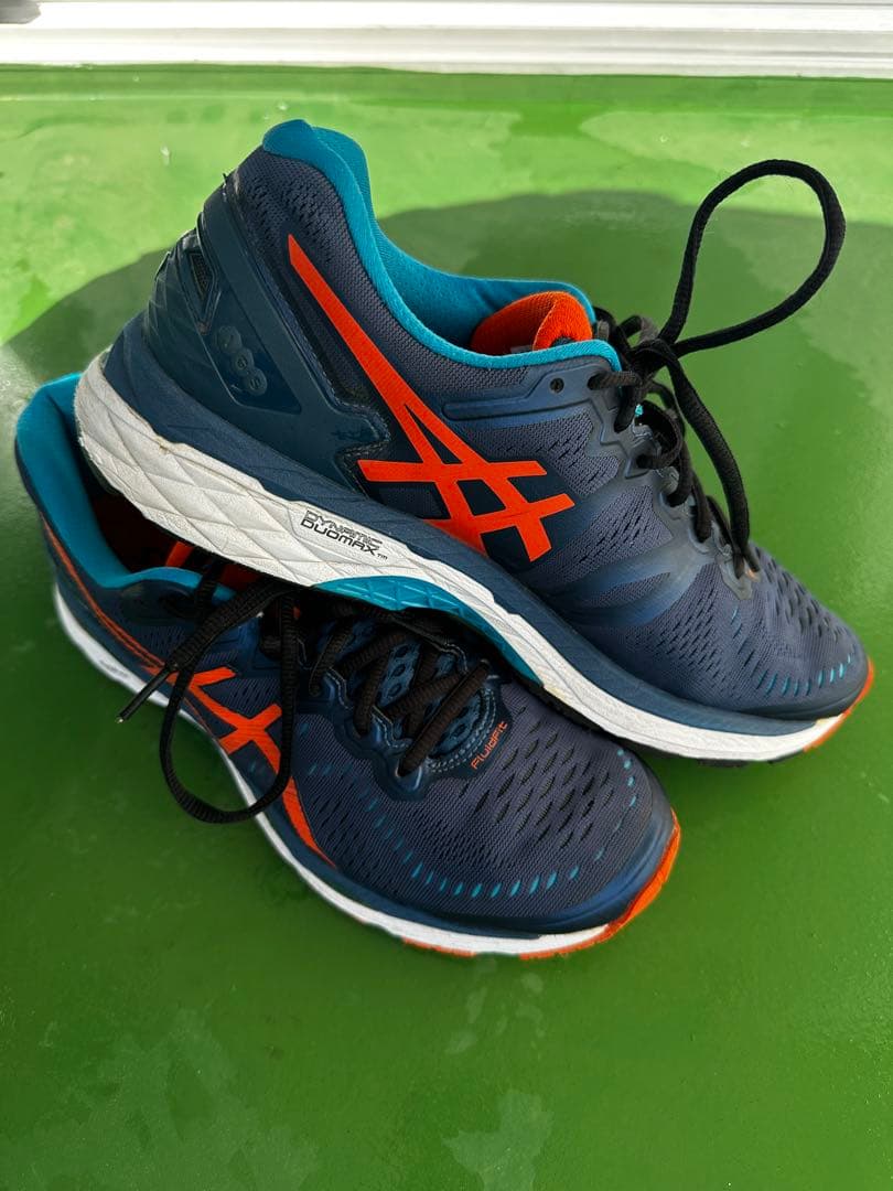 ASICS ランニングシューズ ゲルカヤノ　ネイビー/オレンジ　26.5cm
