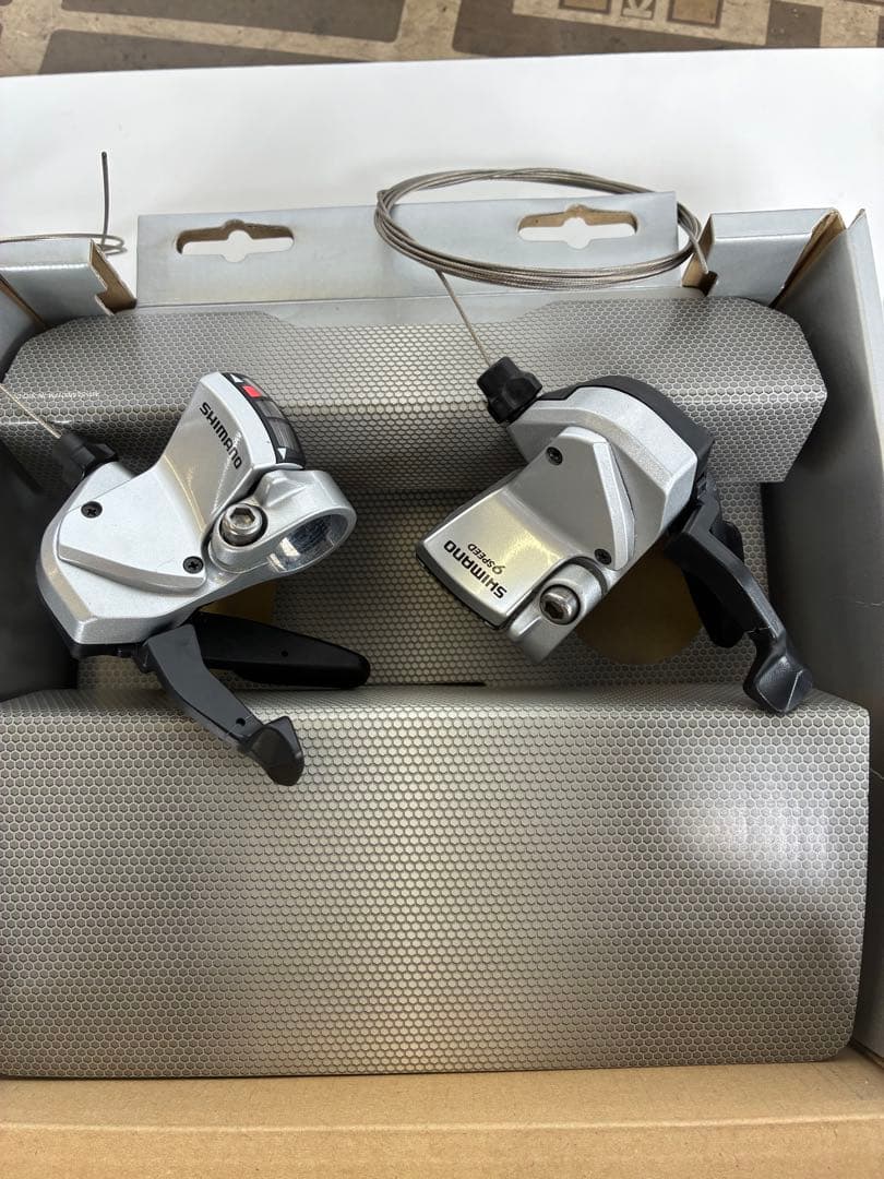 未使用　SHIMANO 変速機 SL-R440/R441 9speed