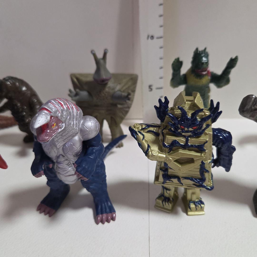 ウルトラマン　怪獣フェギュア　ソフビ　　まとめ売り　23体