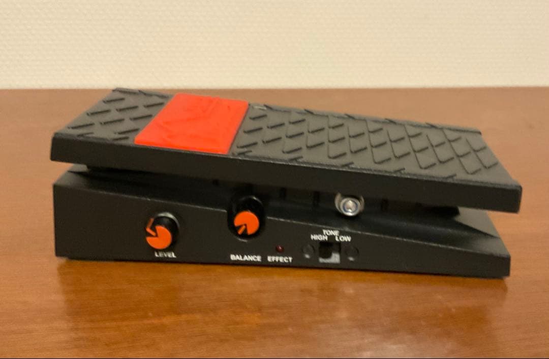 Ibanez ワウペダル TWIN PEAKS WAH WH10 v1 v2