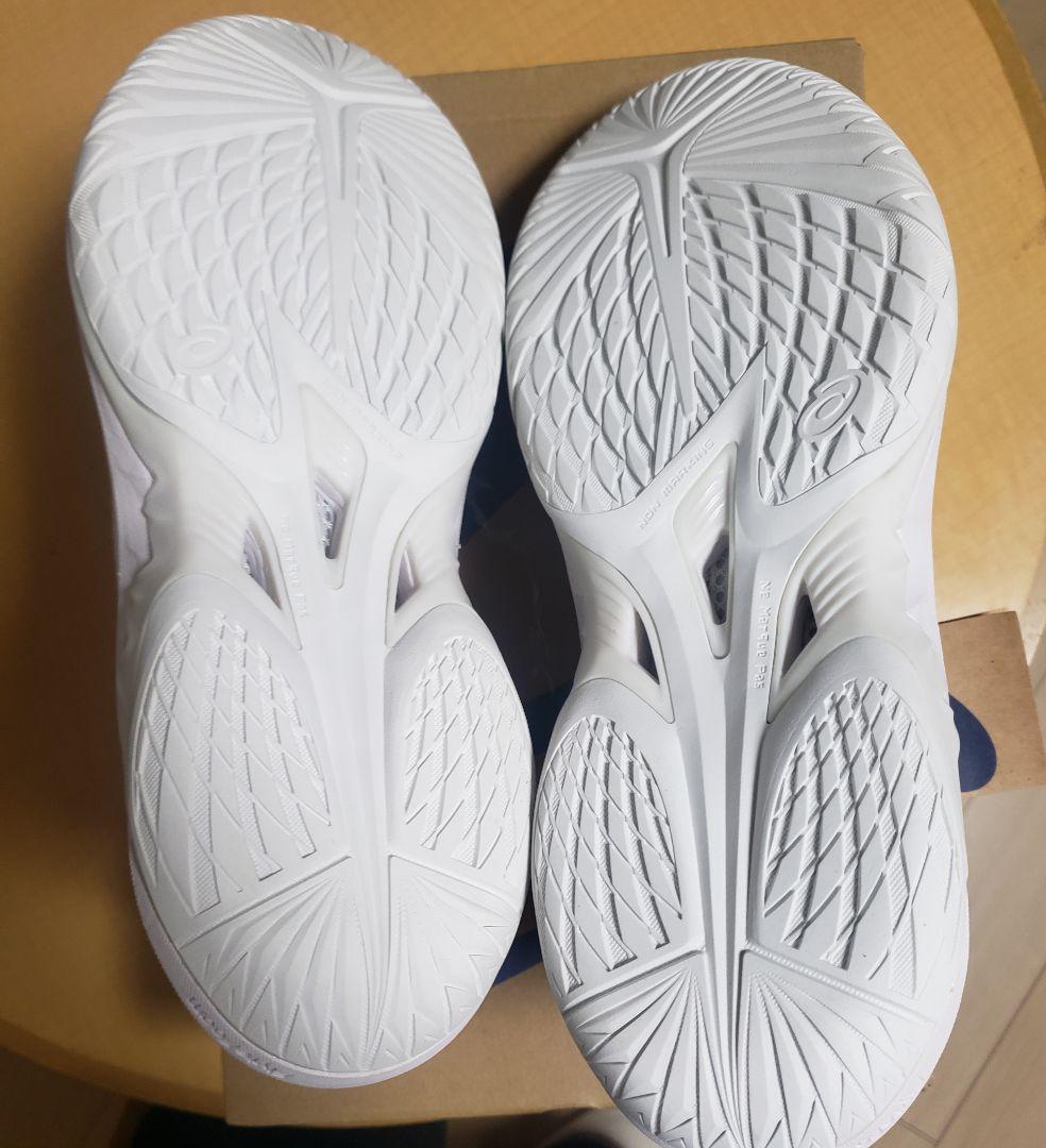 未使用　ASICS GELBURST 28 バスケットシューズ　27.0cm
