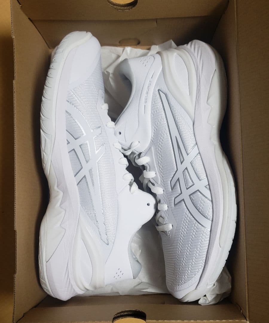 未使用　ASICS GELBURST 28 バスケットシューズ　27.0cm
