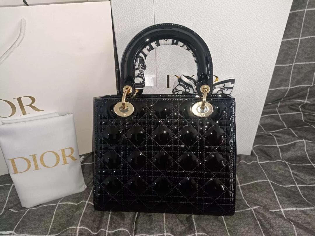 新品 LADY ミディアム バッグ