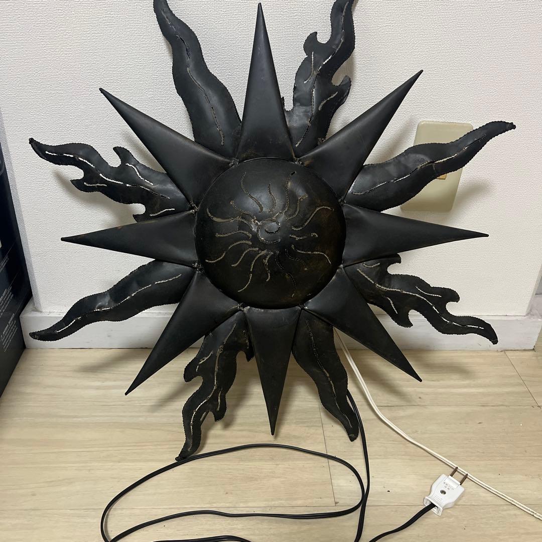 太陽デザインの　ランプ