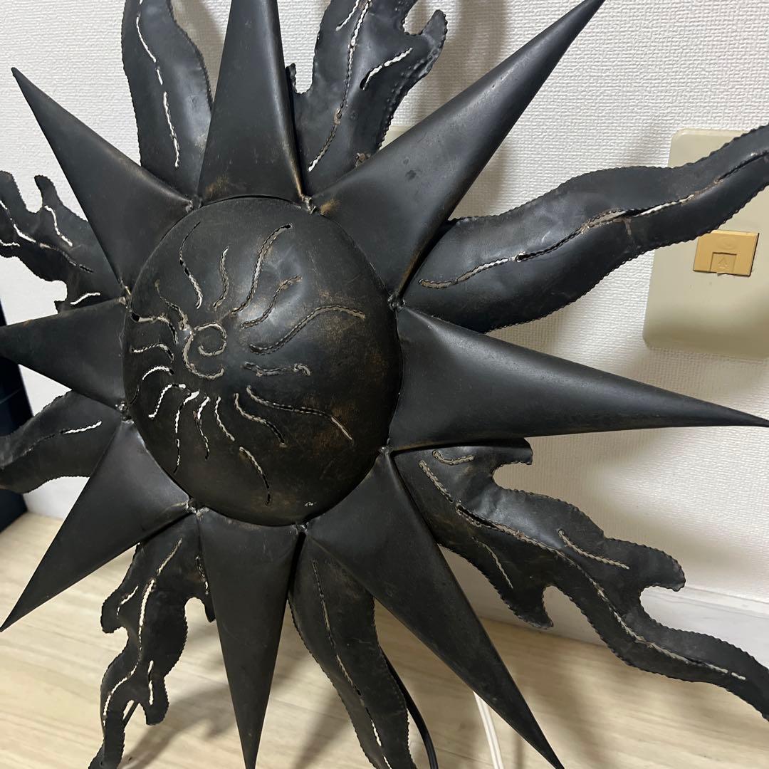 太陽デザインの　ランプ