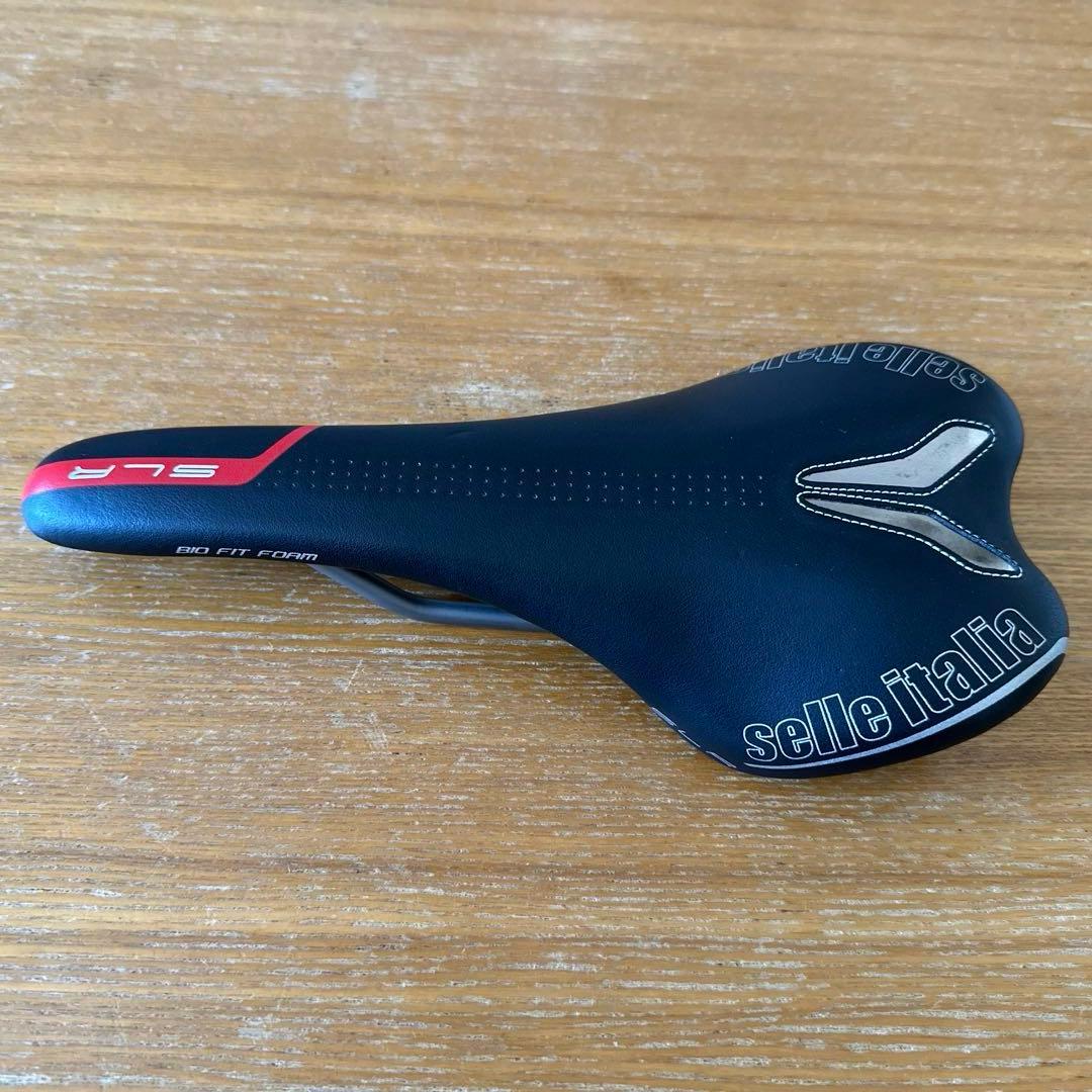 と*き様 Selle Italia SLR サドル ブラック/レッド