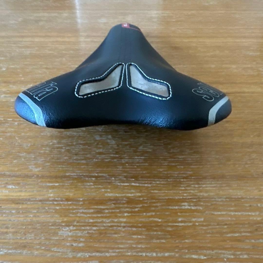 と*き様 Selle Italia SLR サドル ブラック/レッド