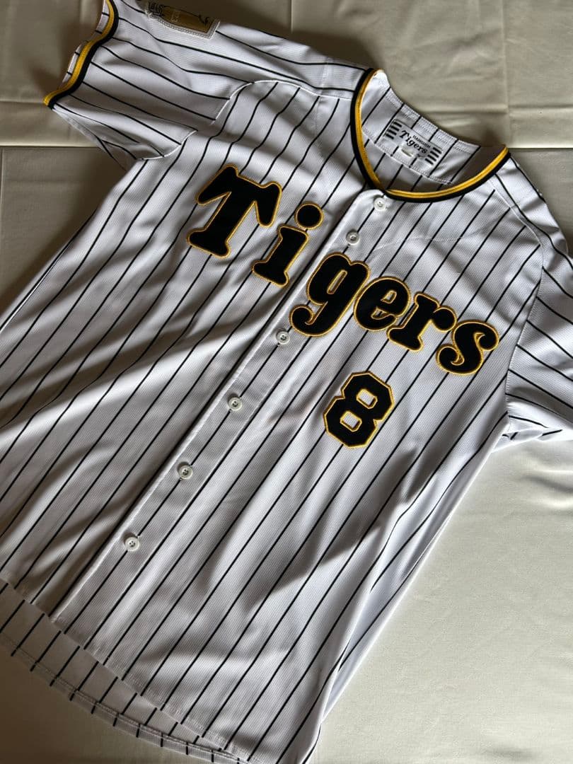 阪神タイガース 佐藤輝明 チャンピオンエンブレム ユニホーム 説明文必読