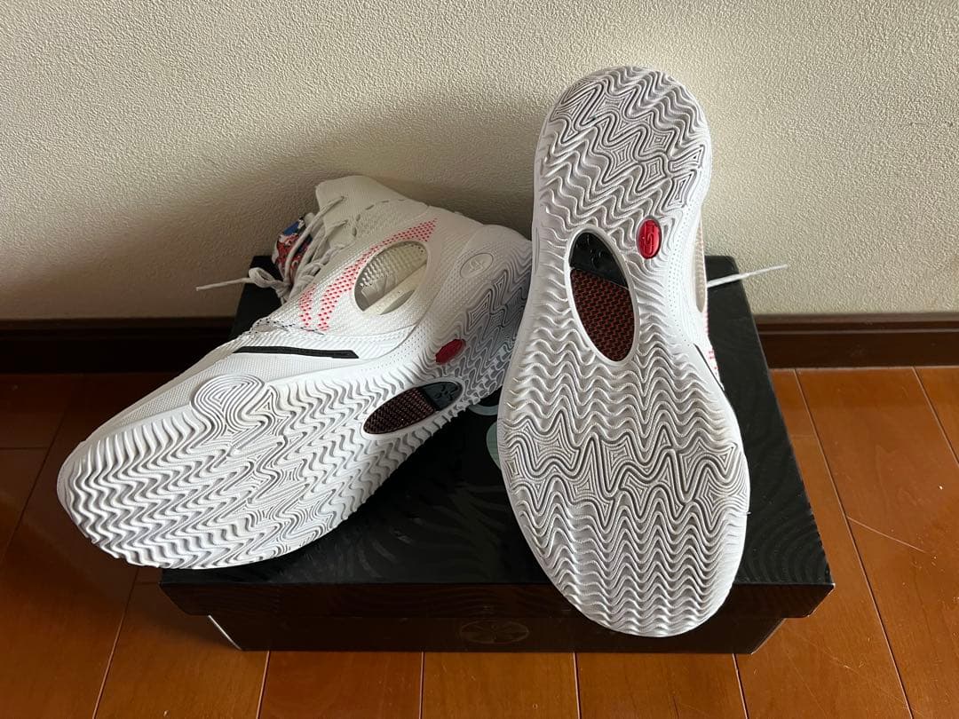 バスケットシューズ　LI-NING(リーニン)
