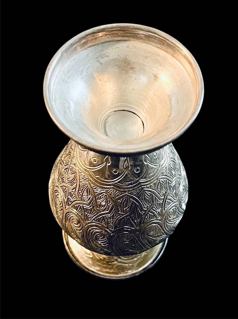 ホームデコ花瓶　銀の彫刻　新品未使用