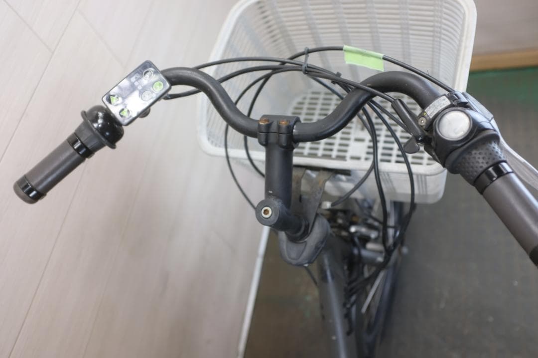 ブリヂストン製　BIKKE　20インチ　3段　8.7Ah（4点灯）充電器あり