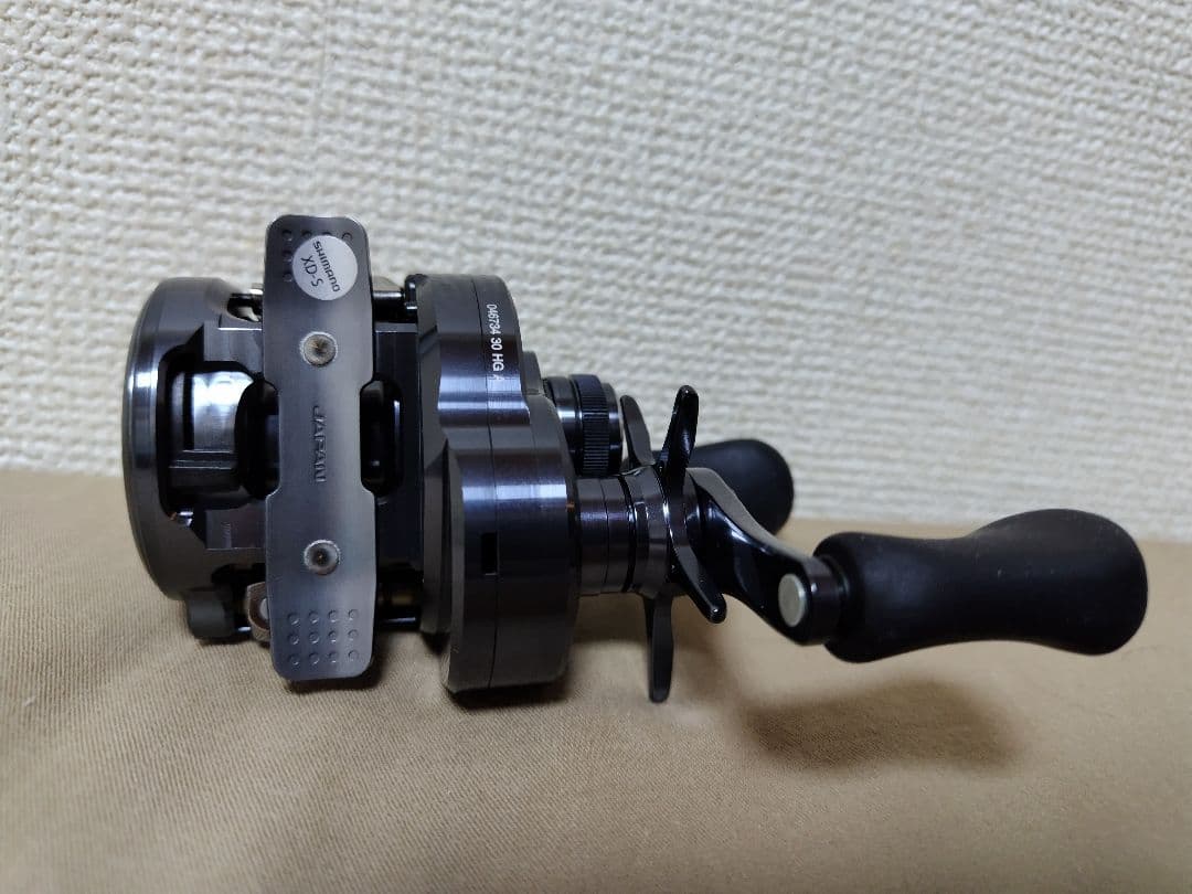 シマノカルカッタコンクエストシャローエディション30HG(100HGスプール付)
