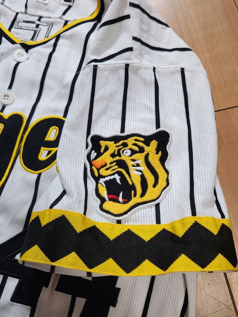 極美品 阪神タイガース 復刻 輝流ライン ユニフォーム 梅野 Sサイズ