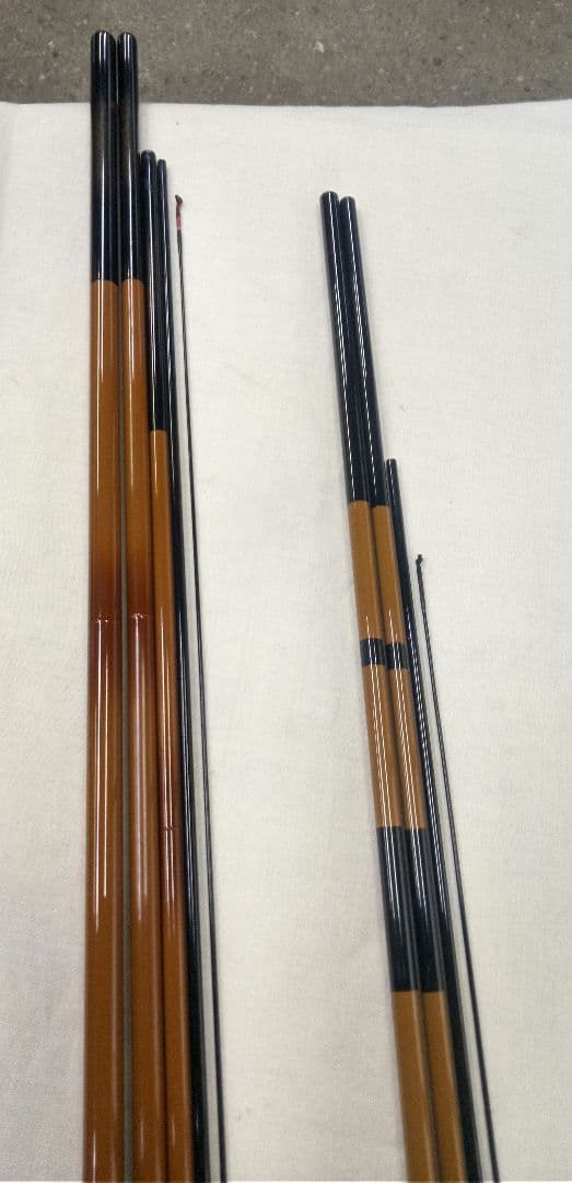 カーボンへら竿2本セット　 ダイワ陽舟硬式17&三四郎12竹グリプ