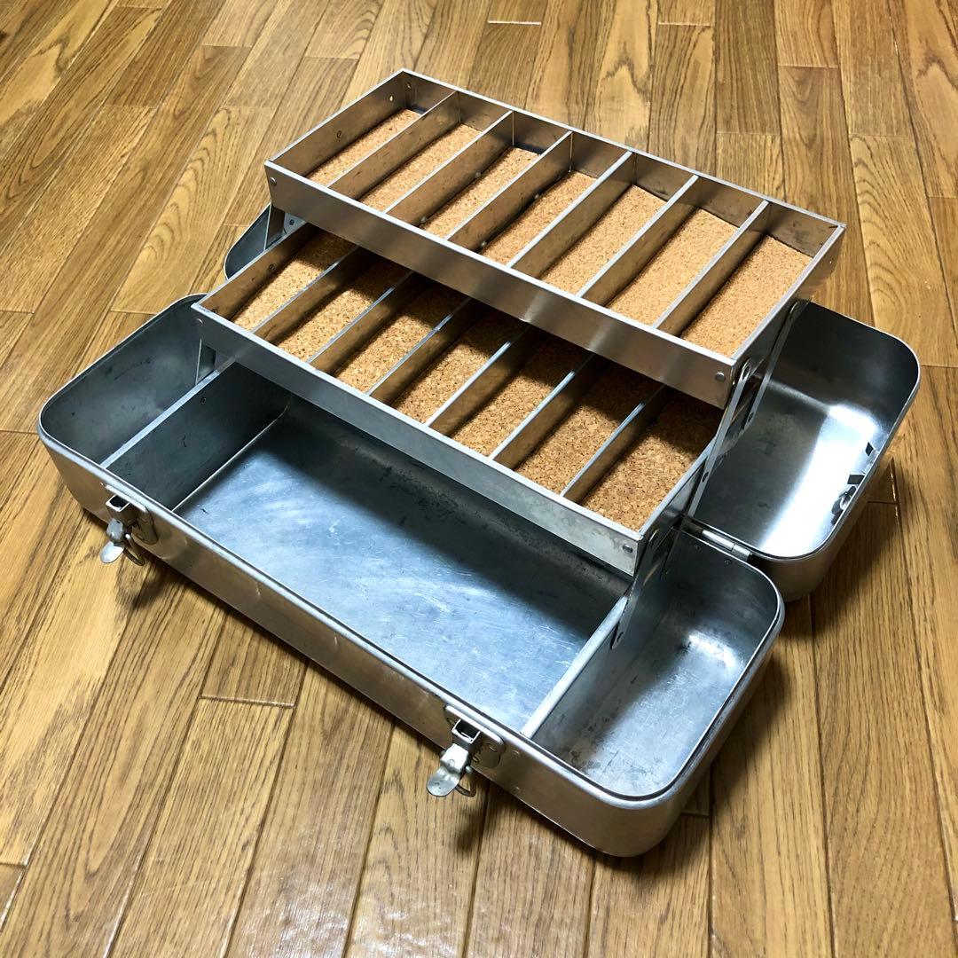 1940年代最初期　UMCO アムコタックルボックス FOLD-A-TRAY