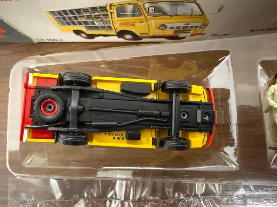 TOMICA LIMITED VINTAGE ニッサン キャブオール ルートカー