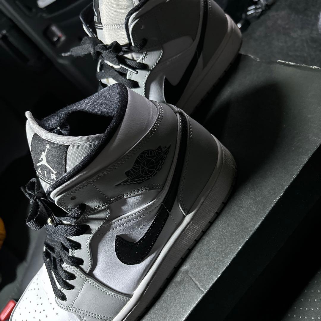 ま*け様 NIKE27センチ