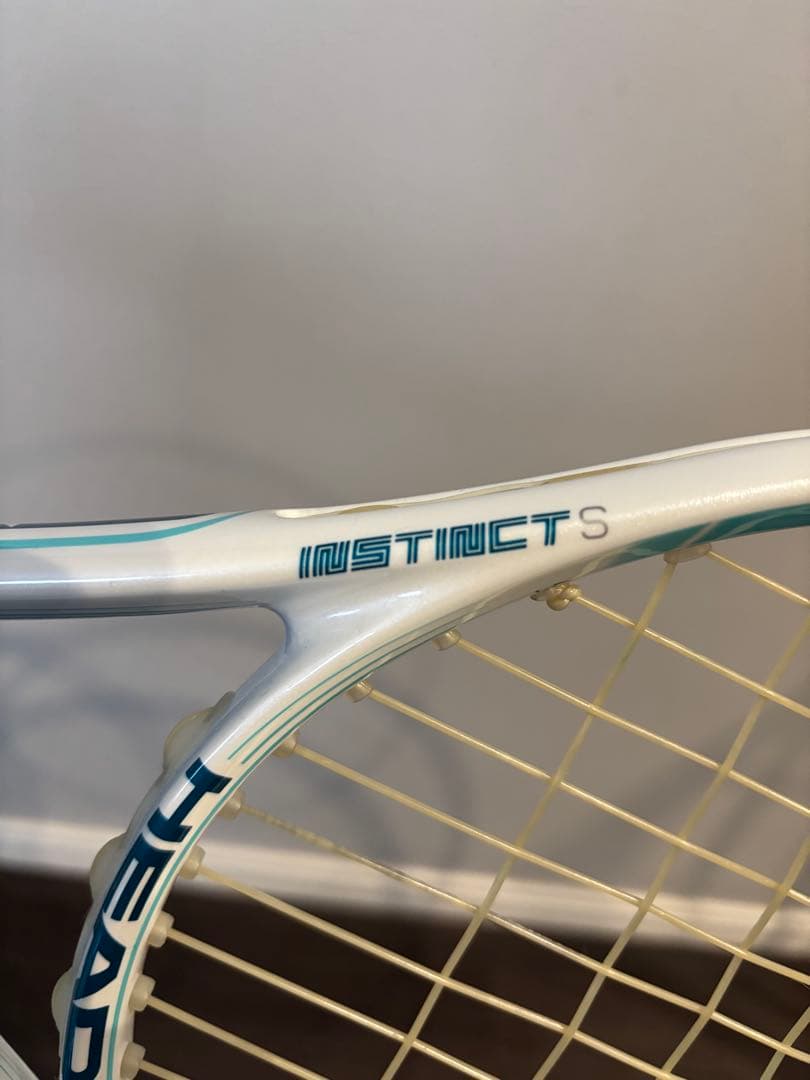 ほぼ新品　テニスラケット　女性用　レディース　HEAD INSTINCT S