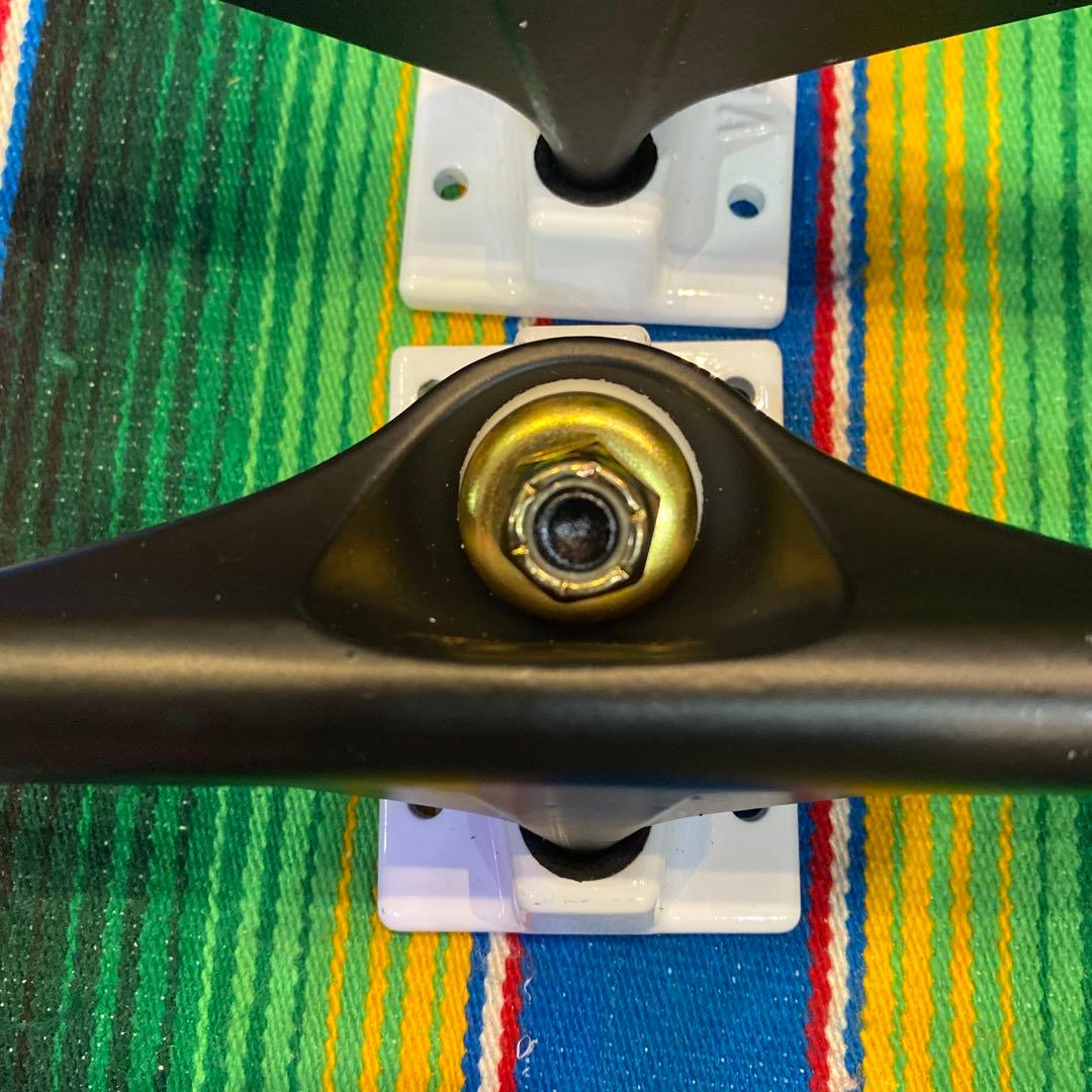 VENTURE SALT&PEPPER 5.2HI スケートトラック