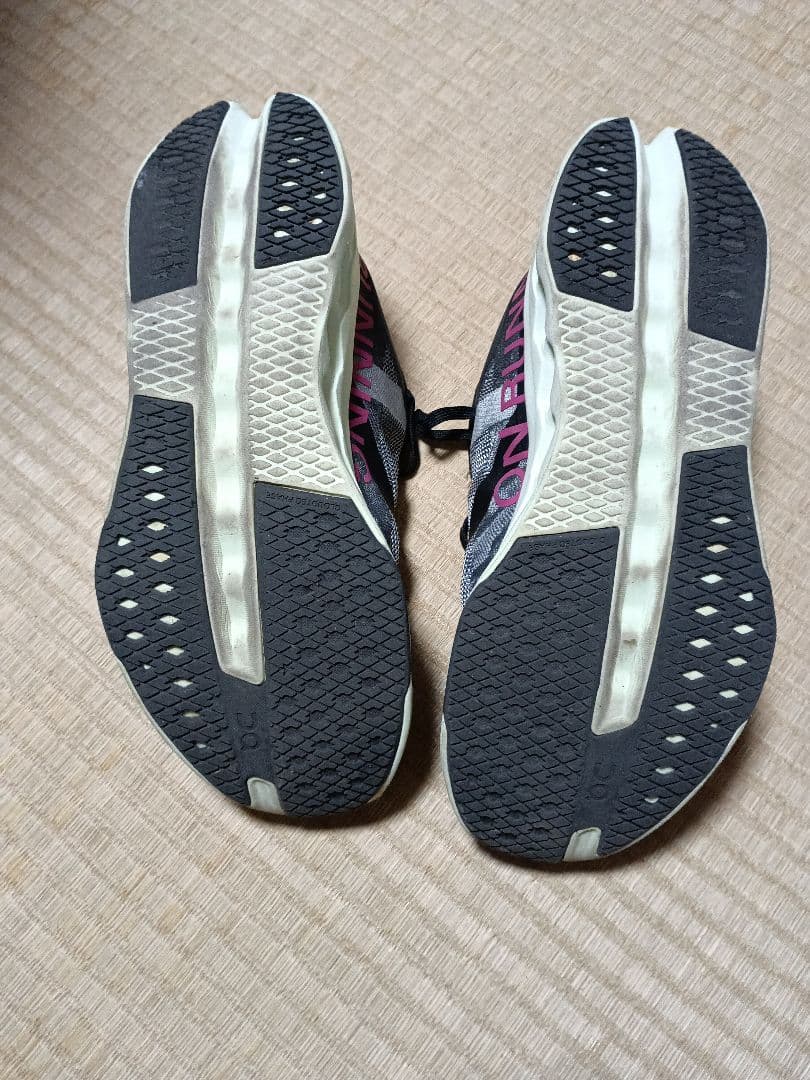 値下げ交渉不可☆Onオン☆クラウドサーファーネクスト☆27cm☆
