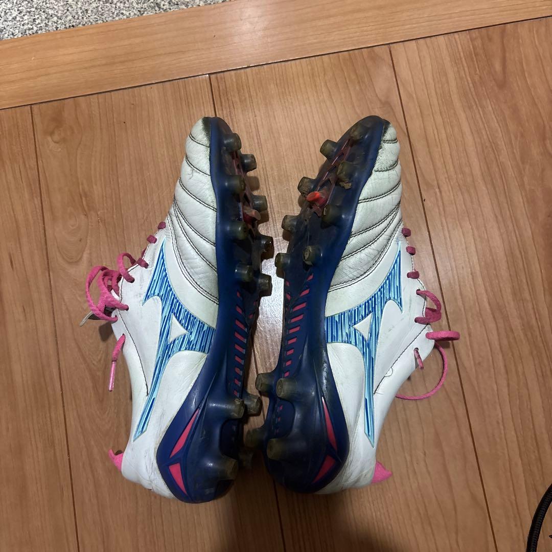 サッカースパイクモレリアネオ3